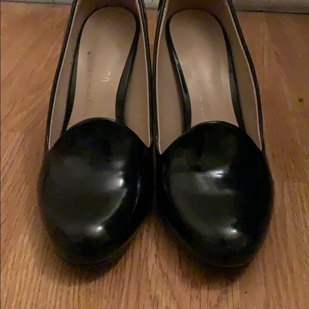 Size 7 Ann Marino black heels